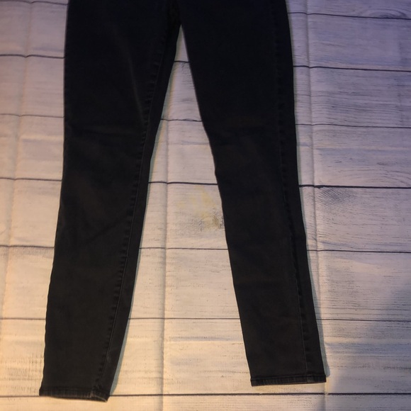 Refuge Skinny Jeans - Picture 5 of 9